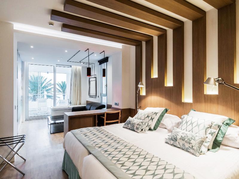 เพียว ซอลท์ การอนดา - เฉพาะผู้ใหญ่เท่านั้น Hotel ปลายาเดปัลมา ภายนอก รูปภาพ A room at the hotel